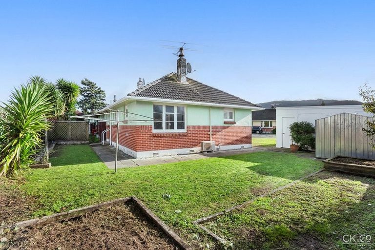 Photo of property in 15 Totara Street, Trentham, Upper Hutt, 5018