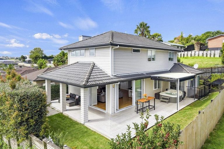 Photo of property in 10 Bloomfield Rise, Stanmore Bay, Whangaparaoa, 0932