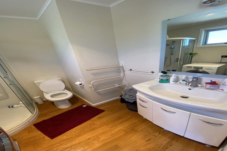 Photo of property in 169a Newlands Road, Newlands, Wellington, 6037