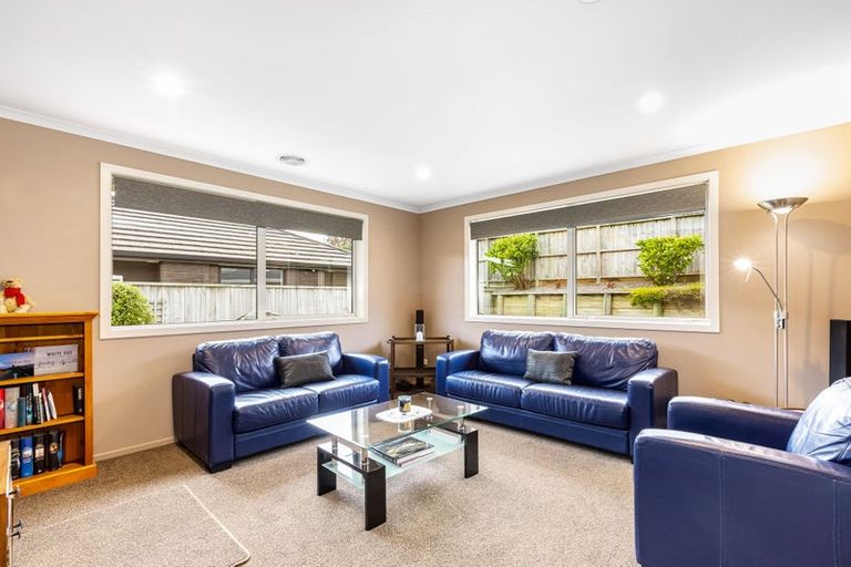 Photo of property in 21 Resolution Drive, Whitby, Porirua, 5024