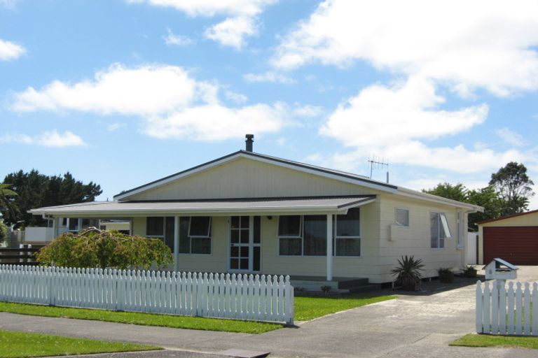 Photo of property in 3 Peel Street, Westport, 7825