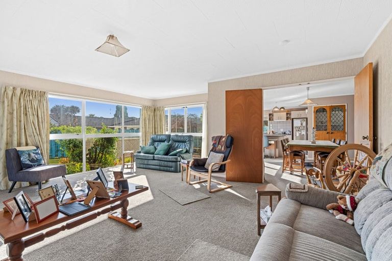 Photo of property in 10 Aitchison Place, Levin, 5510