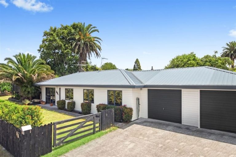 Photo of property in 14a Kaiwaka Road, Waiuku, 2123