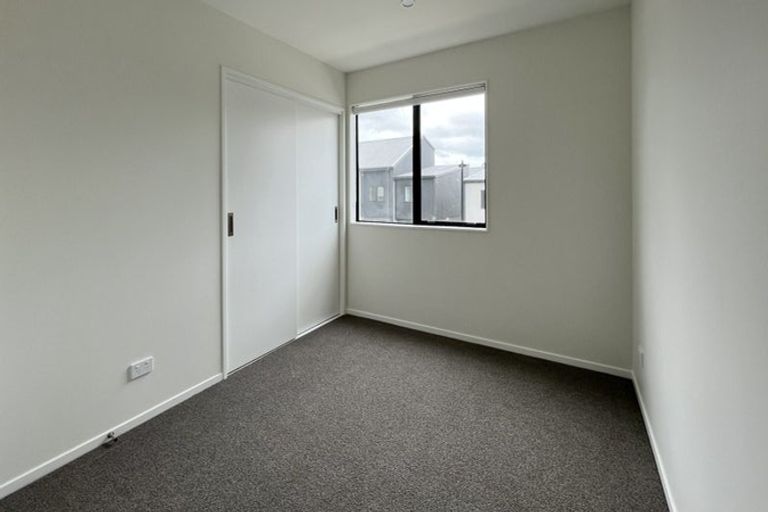 Photo of property in 15 Jabuka Street, Glen Eden, Auckland, 0602