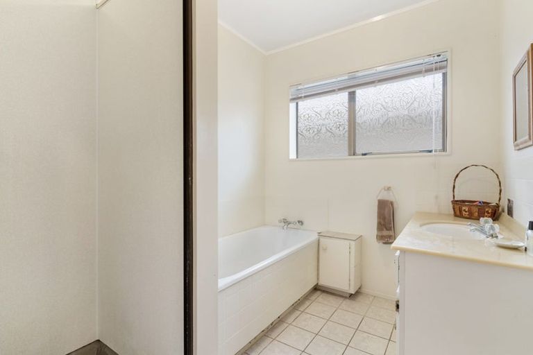 Photo of property in 3 Centreway Road, Orewa, 0931