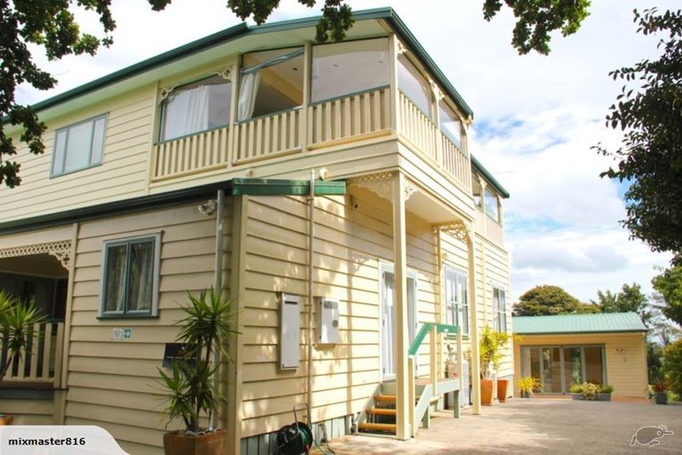 Photo of property in 18 Huia Road, Titirangi, Auckland, 0604