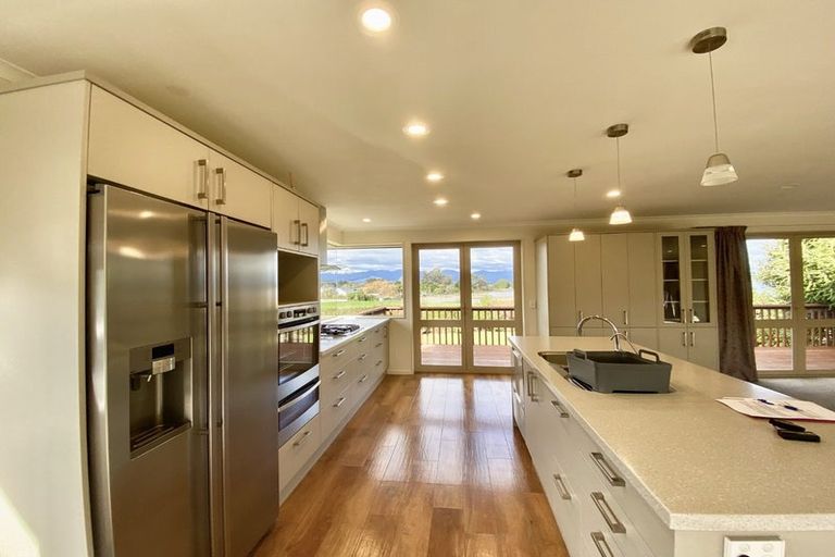 Photo of property in 10 Coutts Place, Mapua, 7005