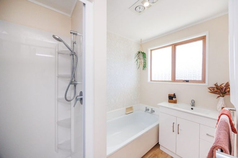 Photo of property in 29b Dunk Place, Milson, Palmerston North, 4414