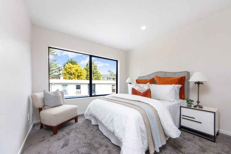 Photo of property in 7a Hewlett Road, Massey, Auckland, 0614