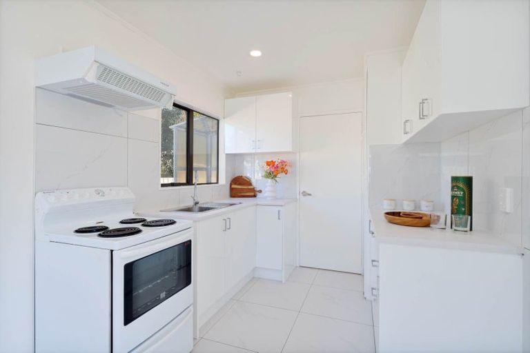 Photo of property in 1/26 Karepo Crescent, Ranui, Auckland, 0612