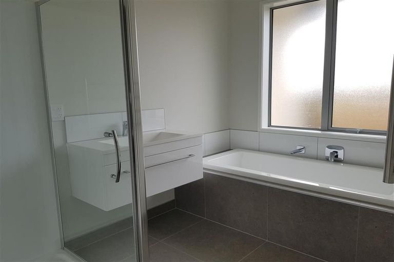 Photo of property in 8 Muirhill Place, Pokeno, 2402