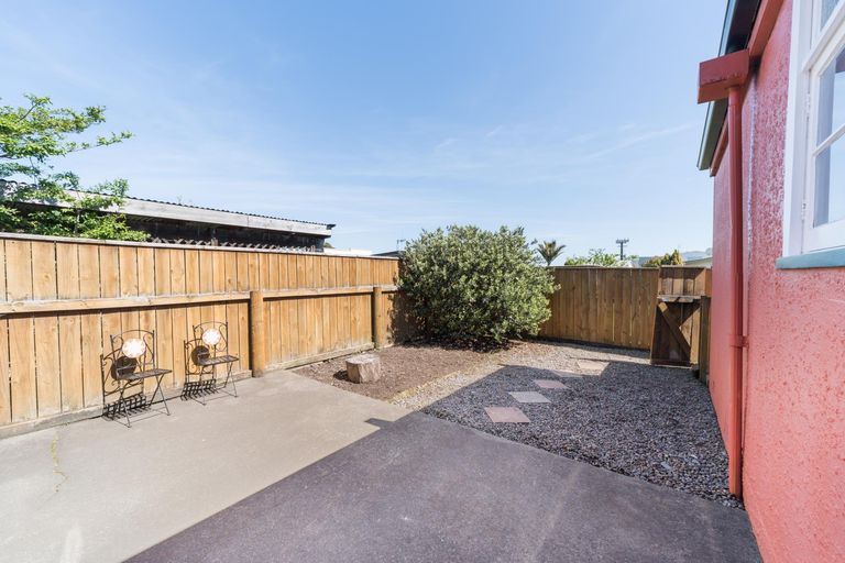 Photo of property in 8 Heretaunga Street, Palmerston North, 4414