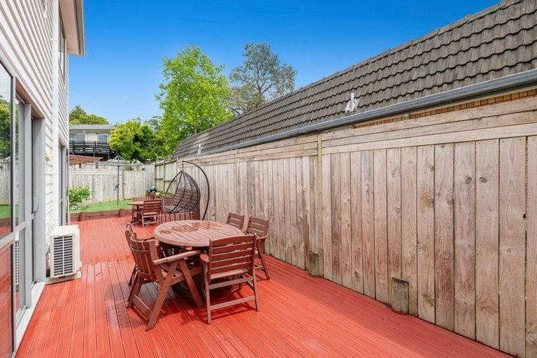 Photo of property in 30 Salamanca Road, Sunnynook, Auckland, 0620