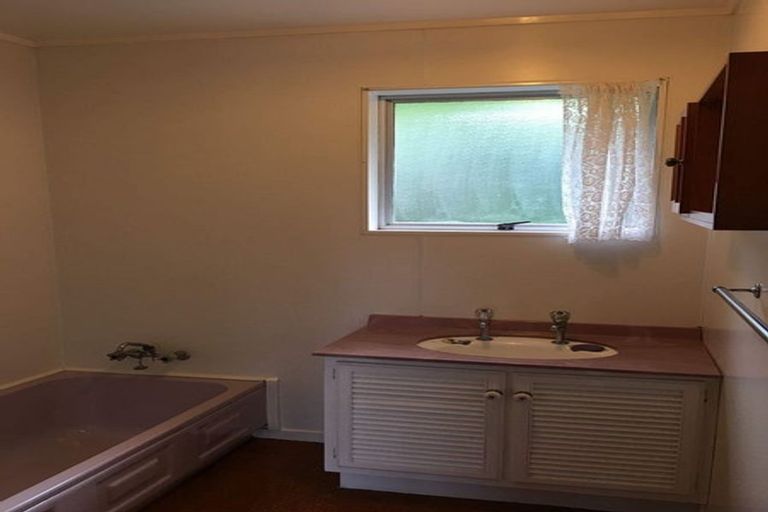 Photo of property in 25 Wilkinson Way, Browns Bay, Auckland, 0630