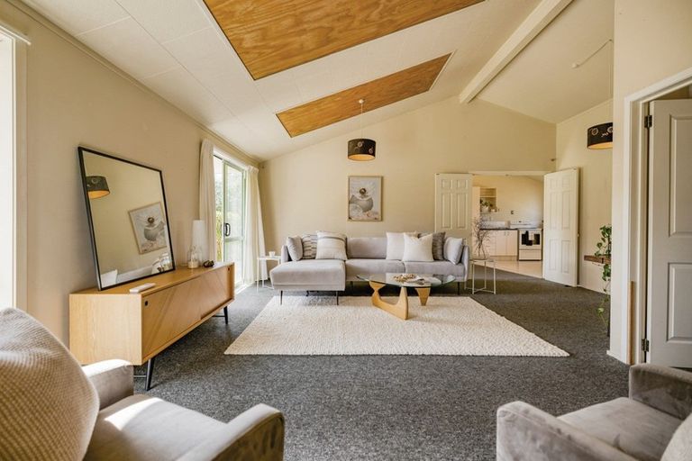 Photo of property in 53 Cabeleigh Drive, Helensville, 0800