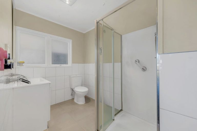 Photo of property in 26 Tiraumea Drive, Pakuranga, Auckland, 2010