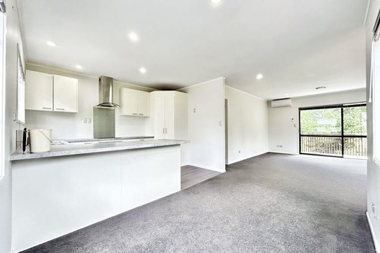 Photo of property in 4b Kathy Terrace, Stanmore Bay, Whangaparaoa, 0932