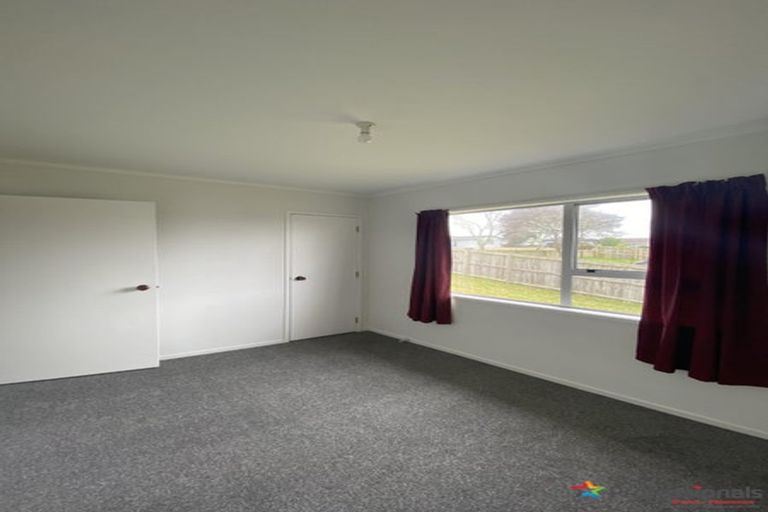 Photo of property in 1 Secretariat Place, Randwick Park, Auckland, 2105