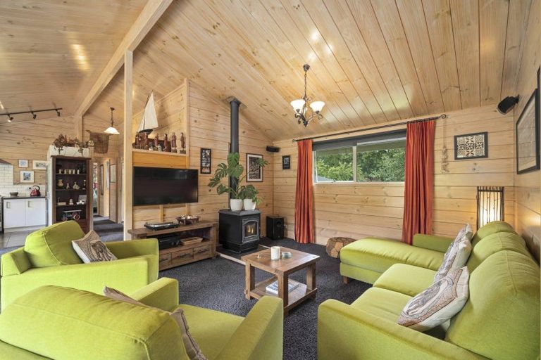Photo of property in 18 Hurunui Lane, Kinloch, Taupo, 3377
