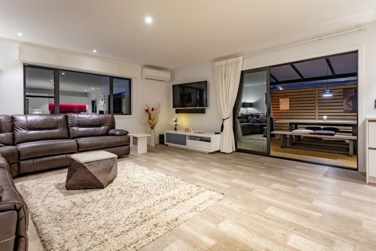 Photo of property in 302 Graham Street, Whangamata, 3620