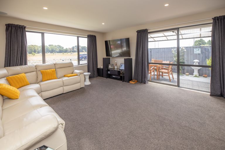 Photo of property in 22 Streamside Terrace, Kaiapoi, 7630