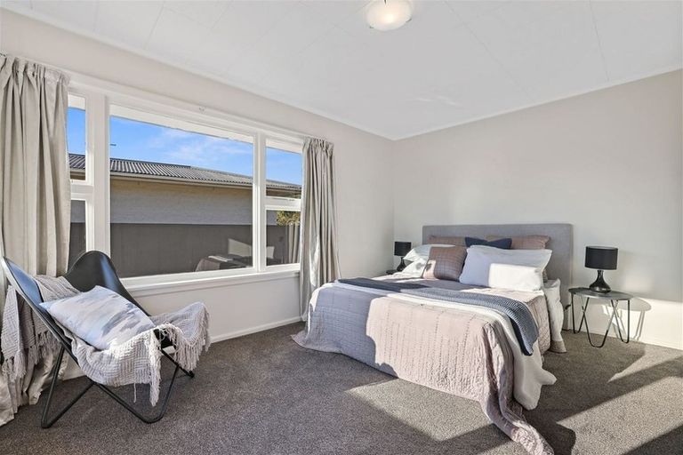 Photo of property in 165 Springs Road, Hornby, Christchurch, 8042