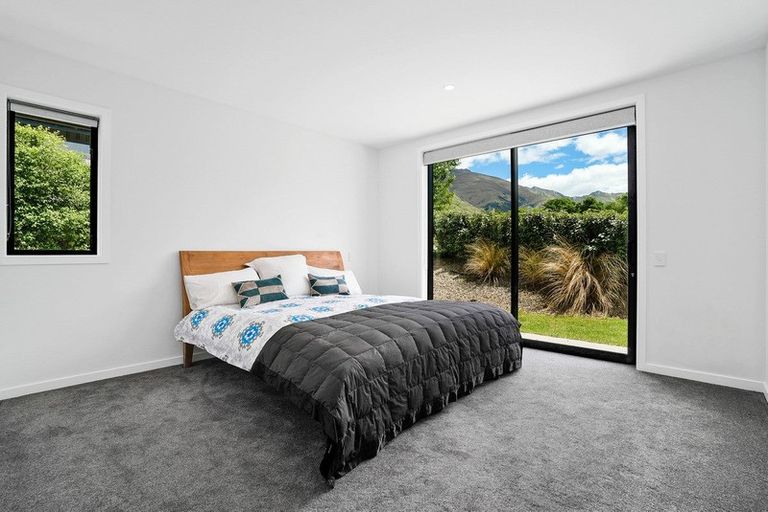 Photo of property in 137 Meadowstone Drive, Wanaka, 9305