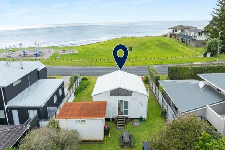 Photo of property in 38 Kon Tiki Road, Whiritoa, Whangamata, 3691