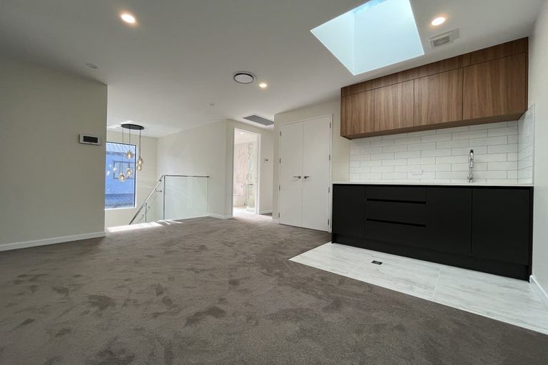 Photo of property in 15 Babos Avenue, Kumeu, 0810