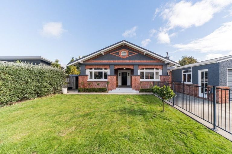 Photo of property in 116 Heretaunga Street, Palmerston North, 4414