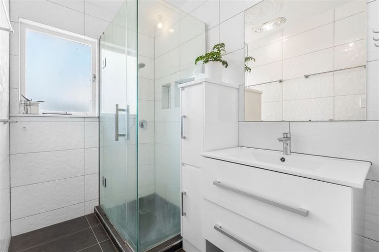 Photo of property in 10 Te Kanawa Crescent, Henderson, Auckland, 0610