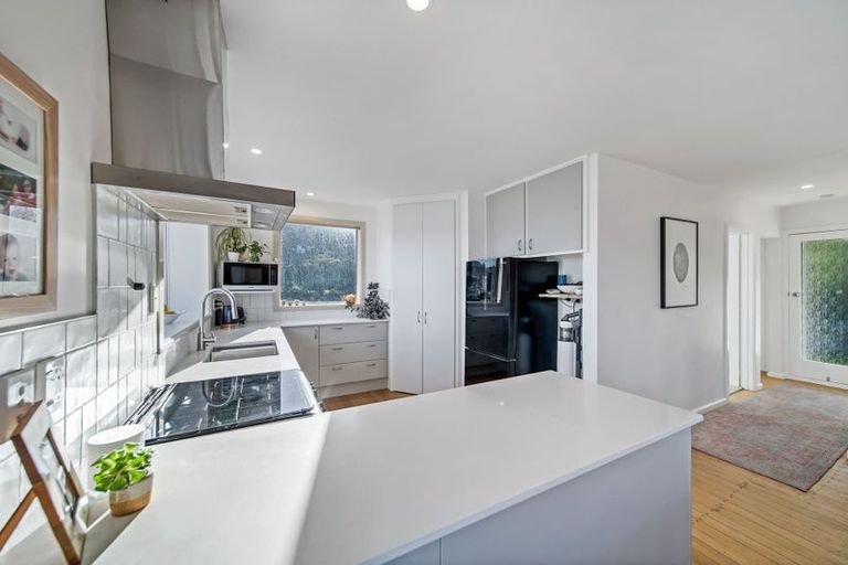 Photo of property in 5 Cornwall Road, Lyttelton, 8082