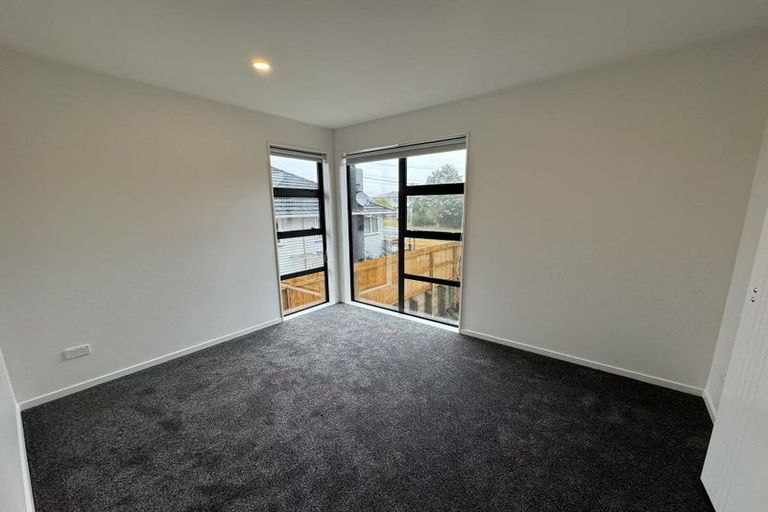 Photo of property in 11e Mawney Road, Henderson, Auckland, 0610