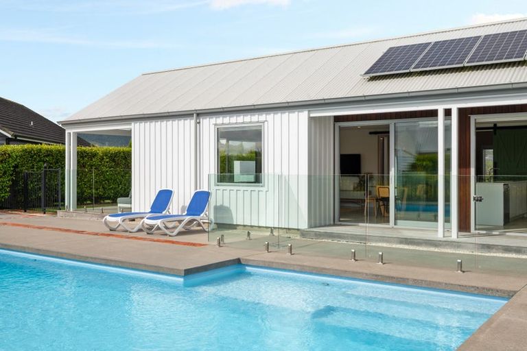 Photo of property in 77 Alan Livingston Drive, Cambridge, 3434