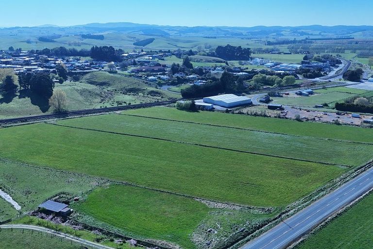 Photo of property in 223 Kaitangata Highway, Stirling, 9231