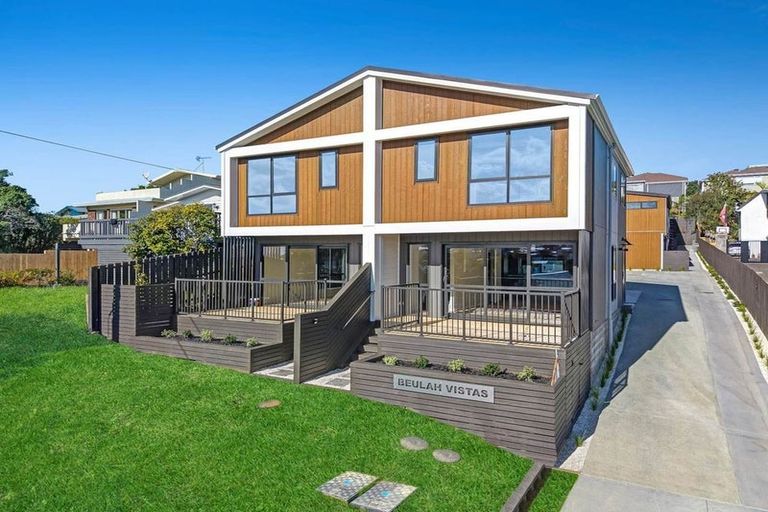 Photo of property in 1/32 Beulah Avenue, Rothesay Bay, Auckland, 0630