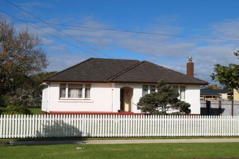 Photo of property in 12 Franklin Avenue, Papatoetoe, Auckland, 2024