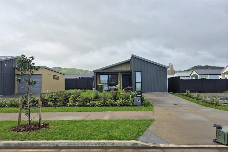 Photo of property in 3 Mataikokako Loop, Kawakawa Bay, 2585