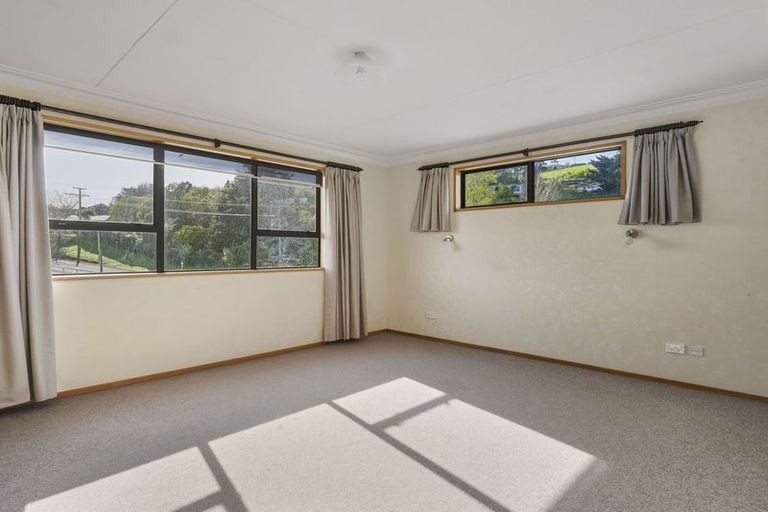Photo of property in 11 Greenhithe Street, Waihola, Milton, 9073