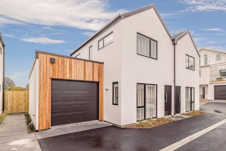 Photo of property in 4b Rawhiti Avenue, New Brighton, Christchurch, 8083