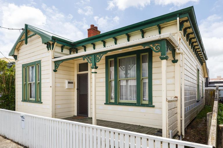 Photo of property in 11 Aspen Way, Kelvin Grove, Palmerston North, 4414