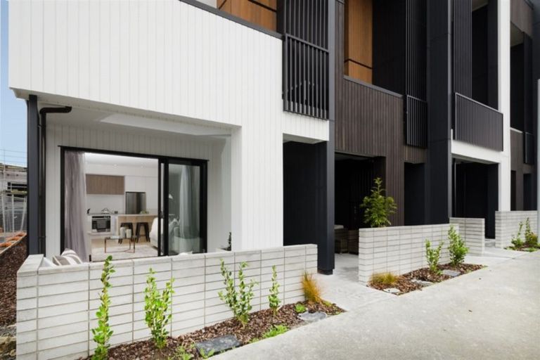 Photo of property in 69 Rangihina Road, Hobsonville, Auckland, 0616