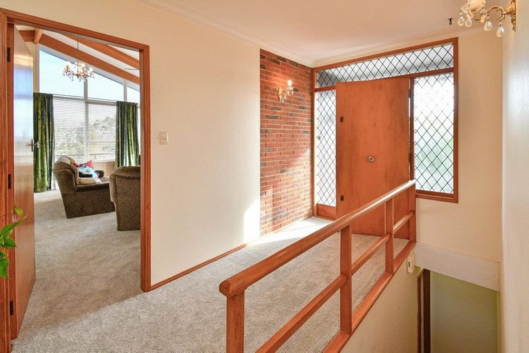 Photo of property in 3 Brooke Road, Red Hill, Papakura, 2110