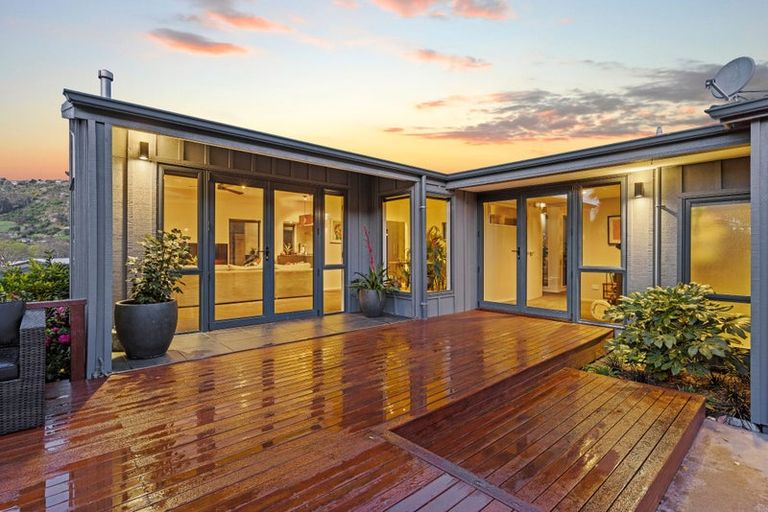 Photo of property in 77 Port Hills Road, Heathcote Valley, Christchurch, 8022