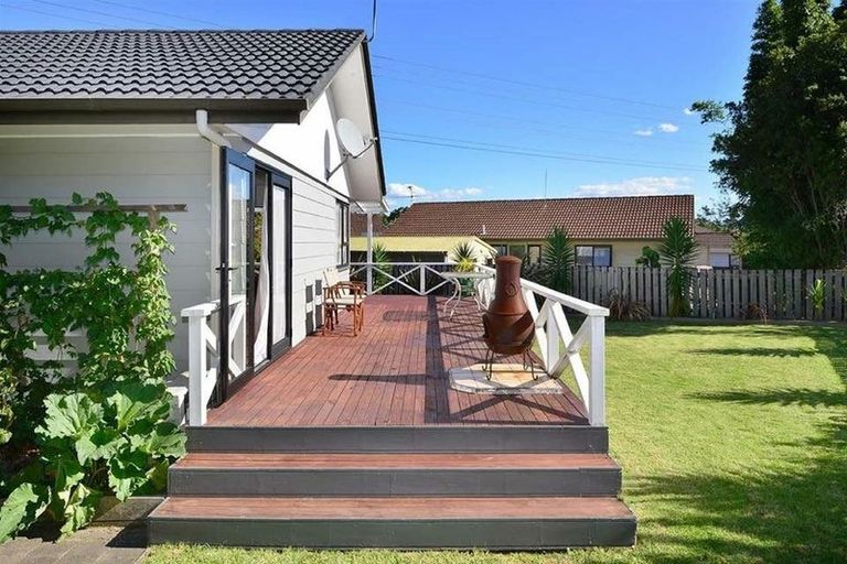 Photo of property in 81 Santiago Crescent, Unsworth Heights, Auckland, 0632