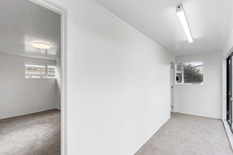 Photo of property in 32 Idlewild Avenue, Mangere, Auckland, 2022
