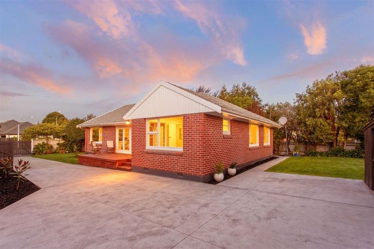 Photo of property in 1 Windermere Road, Papanui, Christchurch, 8053