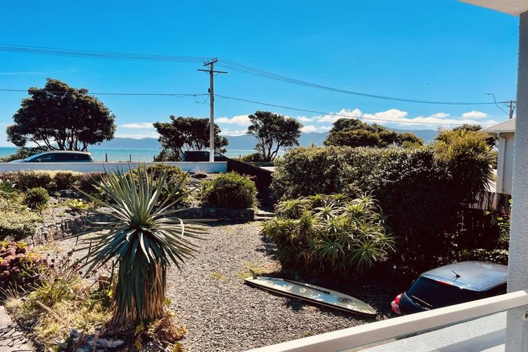 Photo of property in 93 Marine Parade, Paraparaumu Beach, Paraparaumu, 5032