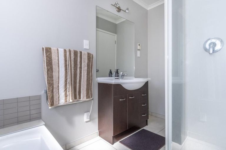 Photo of property in 92 Landing Drive, Pyes Pa, Tauranga, 3112