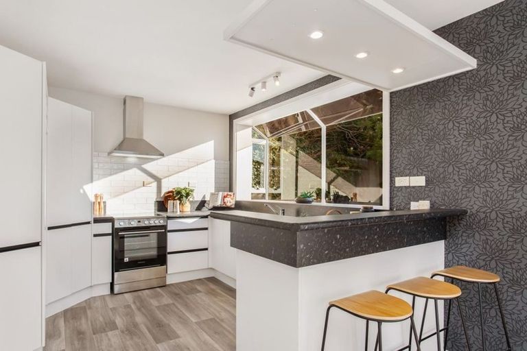 Photo of property in 39 Whareora Terrace, Cashmere, Christchurch, 8022